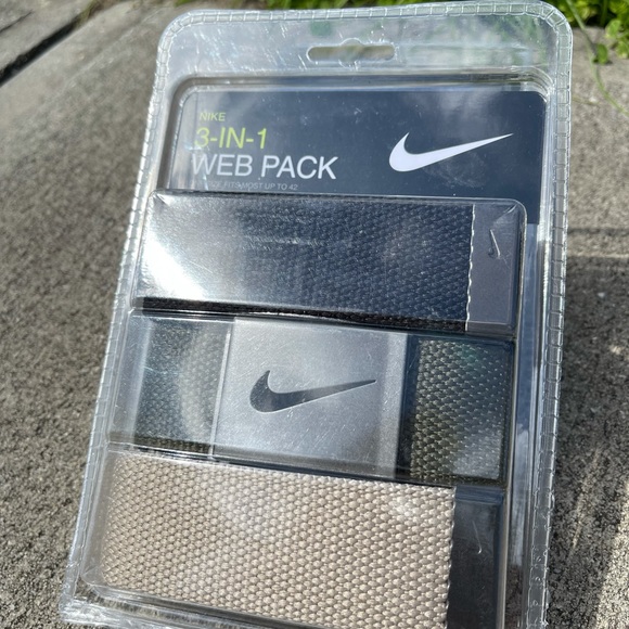 FLAPI Set of 3 Nike belts - Picture 3 of 4